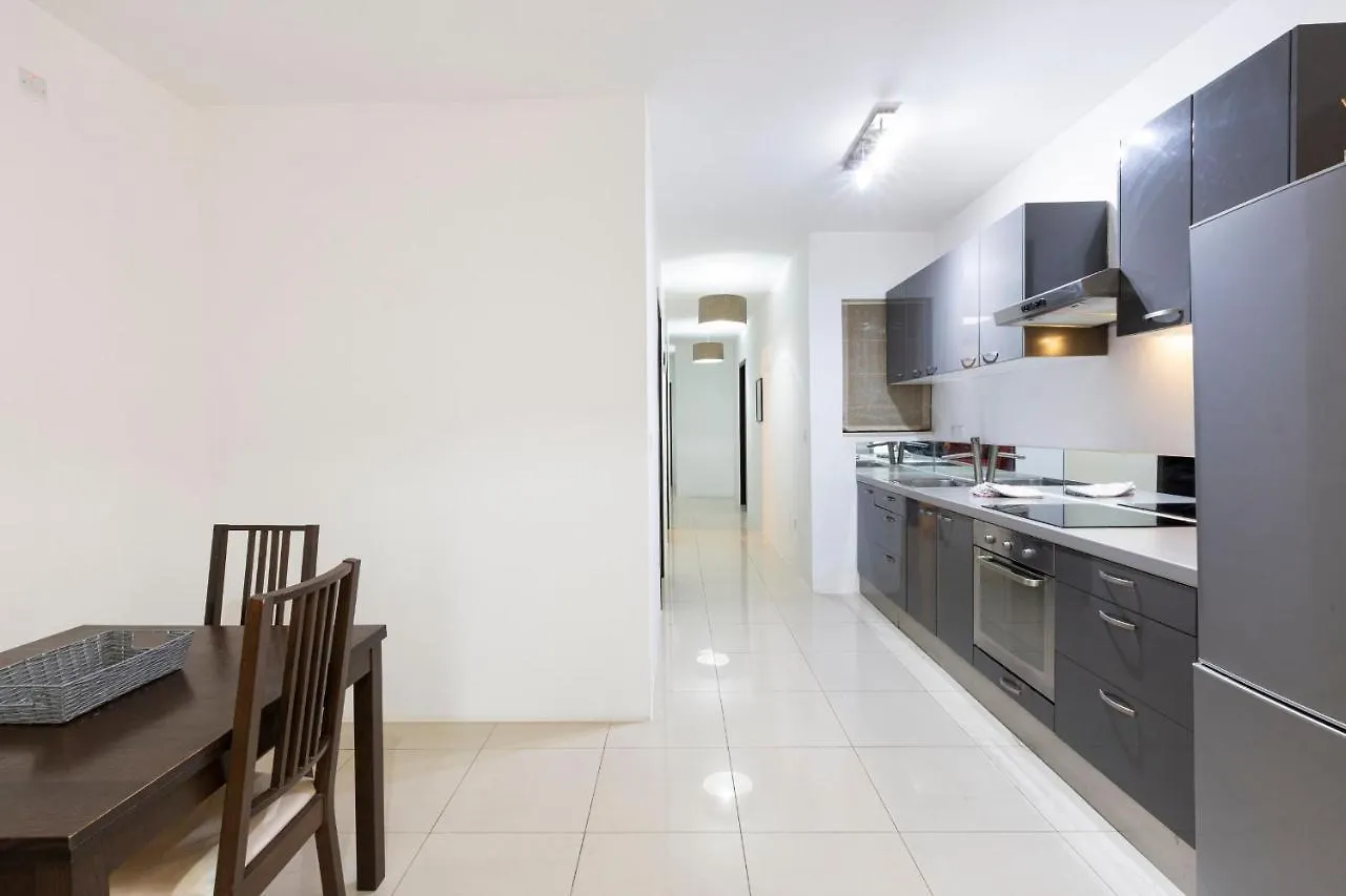 Sliema 2 Bedroom Apartment-Hosted By Sweetstay Malta